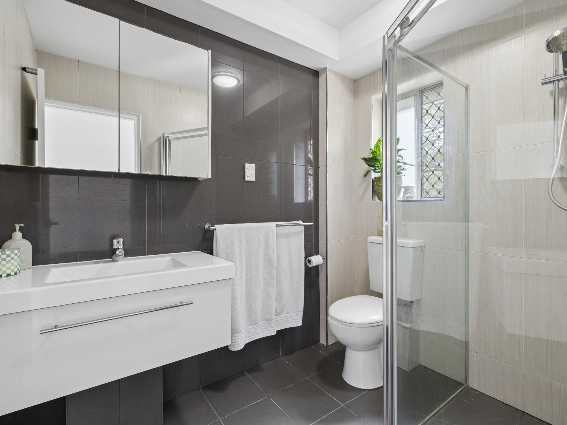 1 / 21 Edmondstone Street, Newmarket