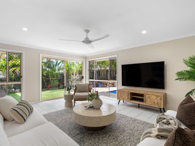 17 Oakmont Crescent, Albany Creek