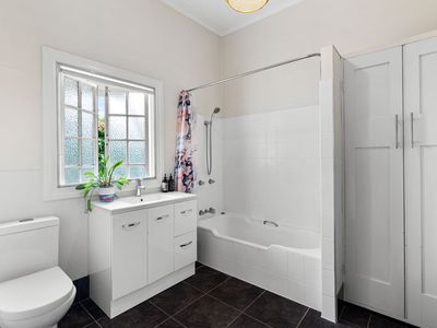 16 Cecil Road, Bardon