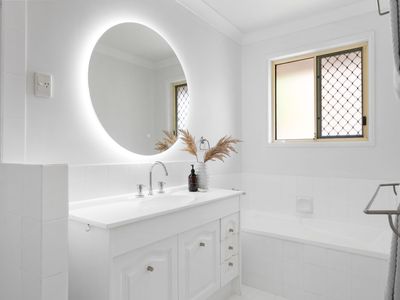 17 Oakmont Crescent, Albany Creek