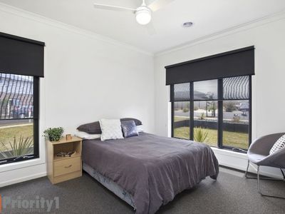 20 Sirrom Crescent, Armstrong Creek