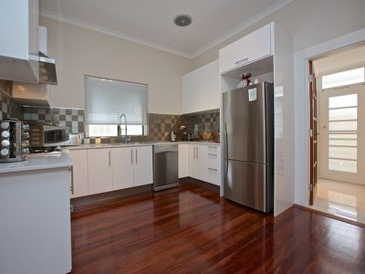 242 St Brigids Terrace, Doubleview