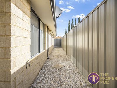 24 Sorbonne Turn, Aubin Grove