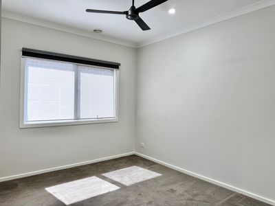 5 Amaretto Circuit, Manor Lakes