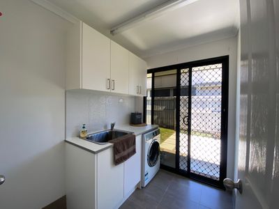 6 Dundee Drive, Kawungan