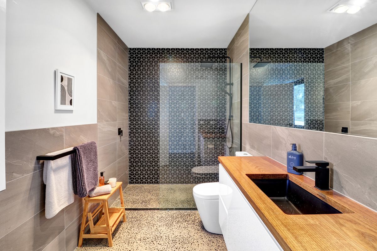 123 Graves Road, Mansfield