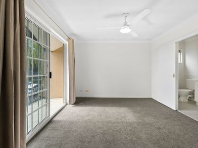 6 / 2 Moore Street, Taringa