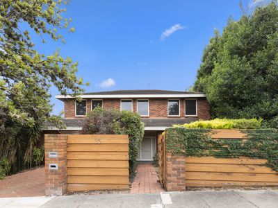 35 Spring Road, Caulfield South