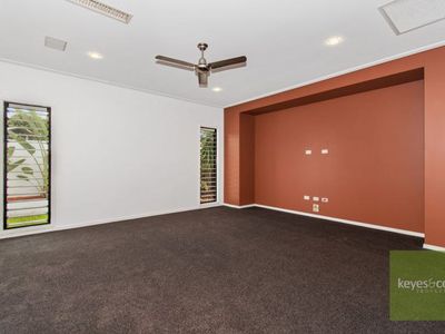 6 Arafura Close, Burdell