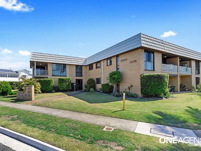 6 / 6 Dayman Street, Urangan