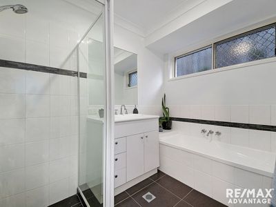 9 Cynthia Place, Wakerley