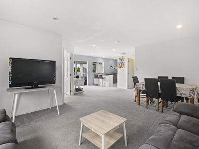 35 Rifleman Rise, Unsworth Heights