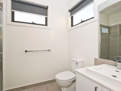 3/4 Dickens Street, Heidelberg Heights