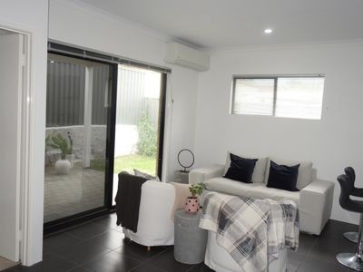 13 Bardsley Avenue, Girrawheen