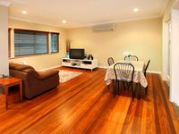 10 Embie Street, Holland Park West