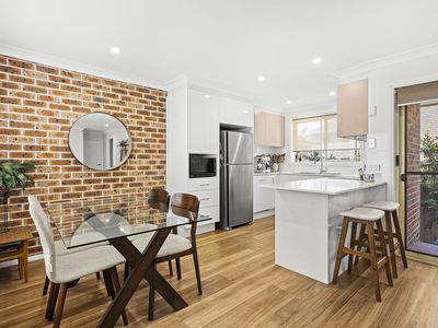 2 / 66 Pur Pur Avenue, Lake Illawarra