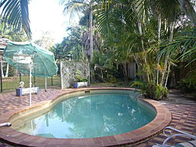 4 Rothon Drive, Rochedale South