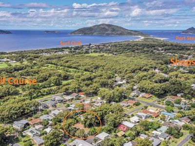 8 Dolphin Avenue, Hawks Nest