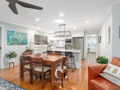 10 Skylark Court, Lara