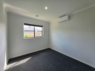9 Bonito Street, Melton South
