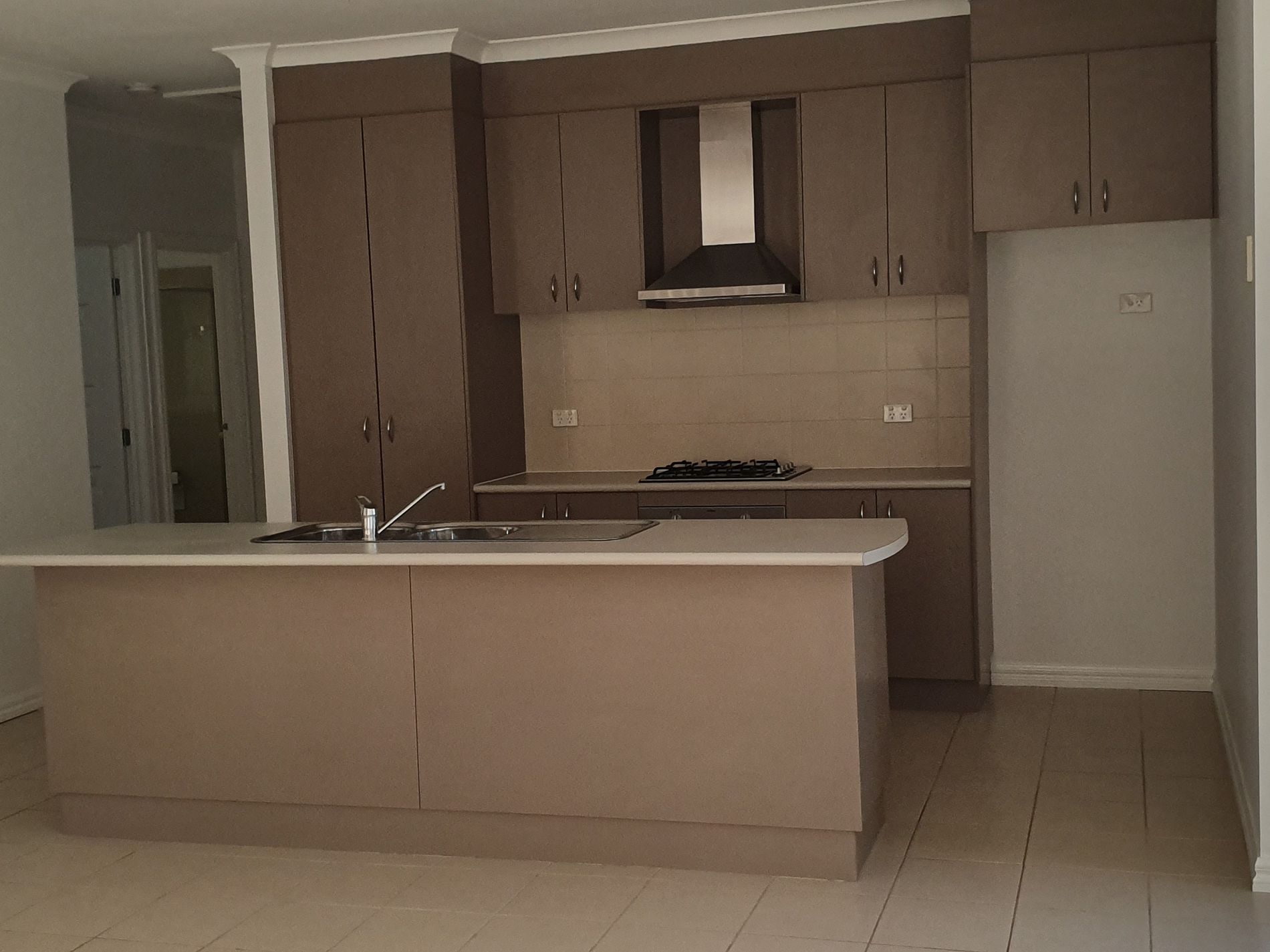 2 / 12 Sexton Court, Altona Meadows