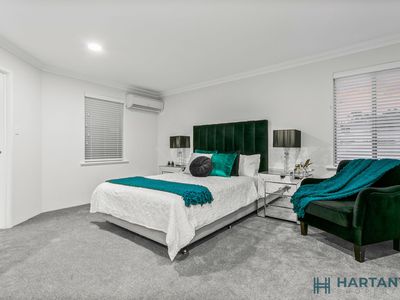 15 Mcgillivray Gardens, Winthrop