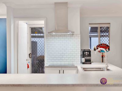 1 Baxter Close, Huntingdale