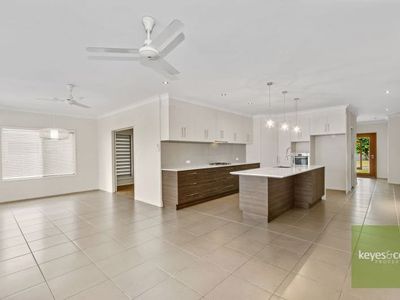14 Ashmore Crescent, Burdell
