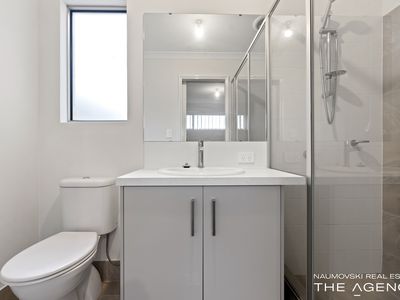 1 / 9 Offham Way, Westminster