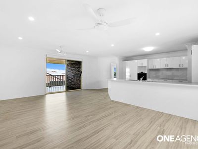 6 Arlington Court, Kawungan