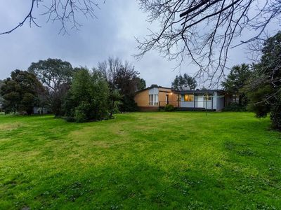 2 Lemin Avenue, Rutherglen