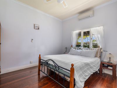 9 Butterfly Street, Piccadilly