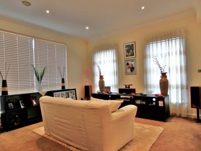 53 Ormond Road, Clayton