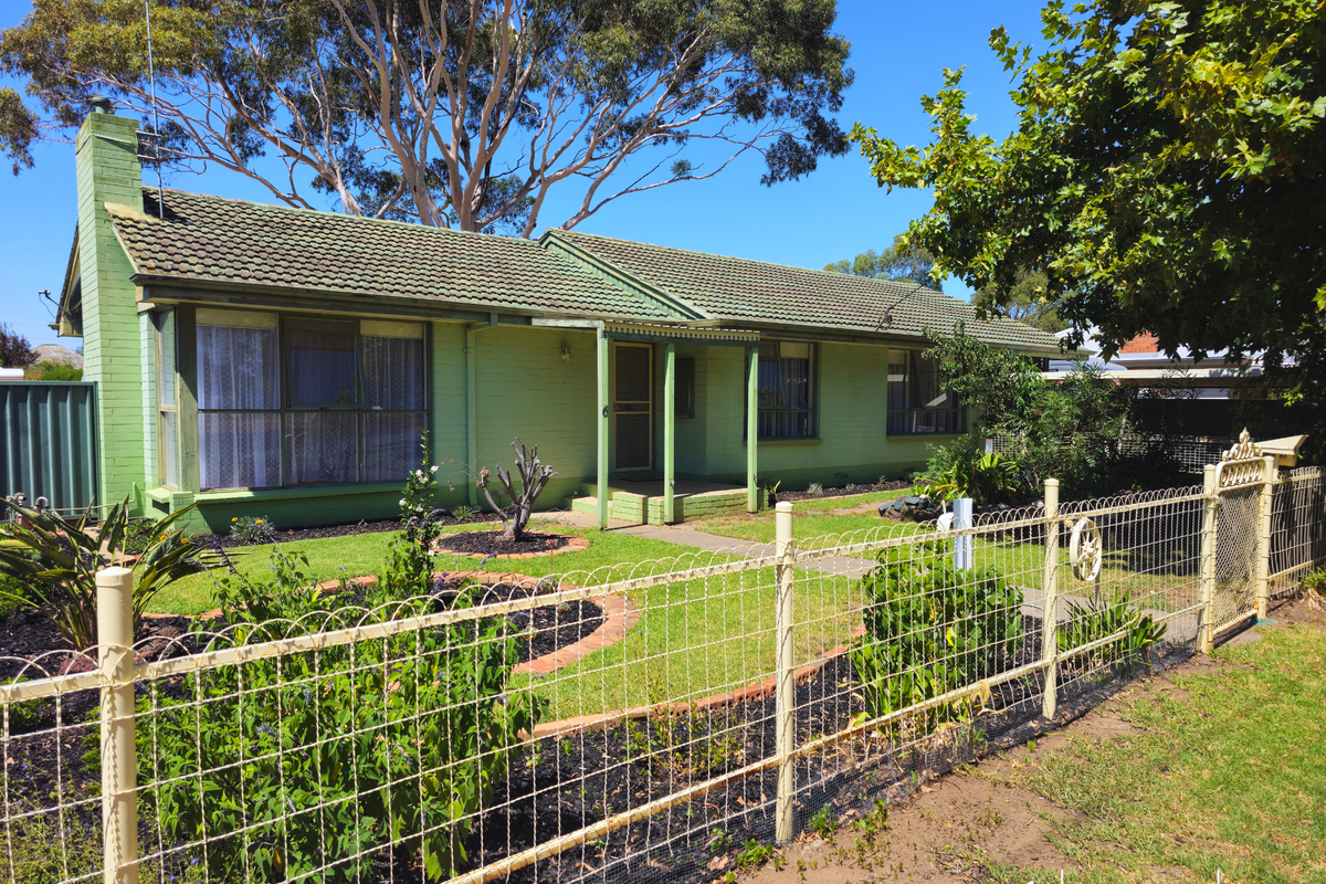 6 Cox Avenue, Tongala