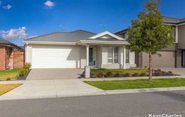 5 Leeson Street, Officer South