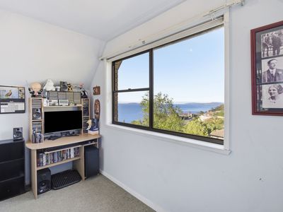 6 Baringa Road, Taroona