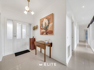 6 Ascot Rise, Berwick