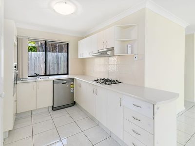 6 Badminton Court, Forest Lake