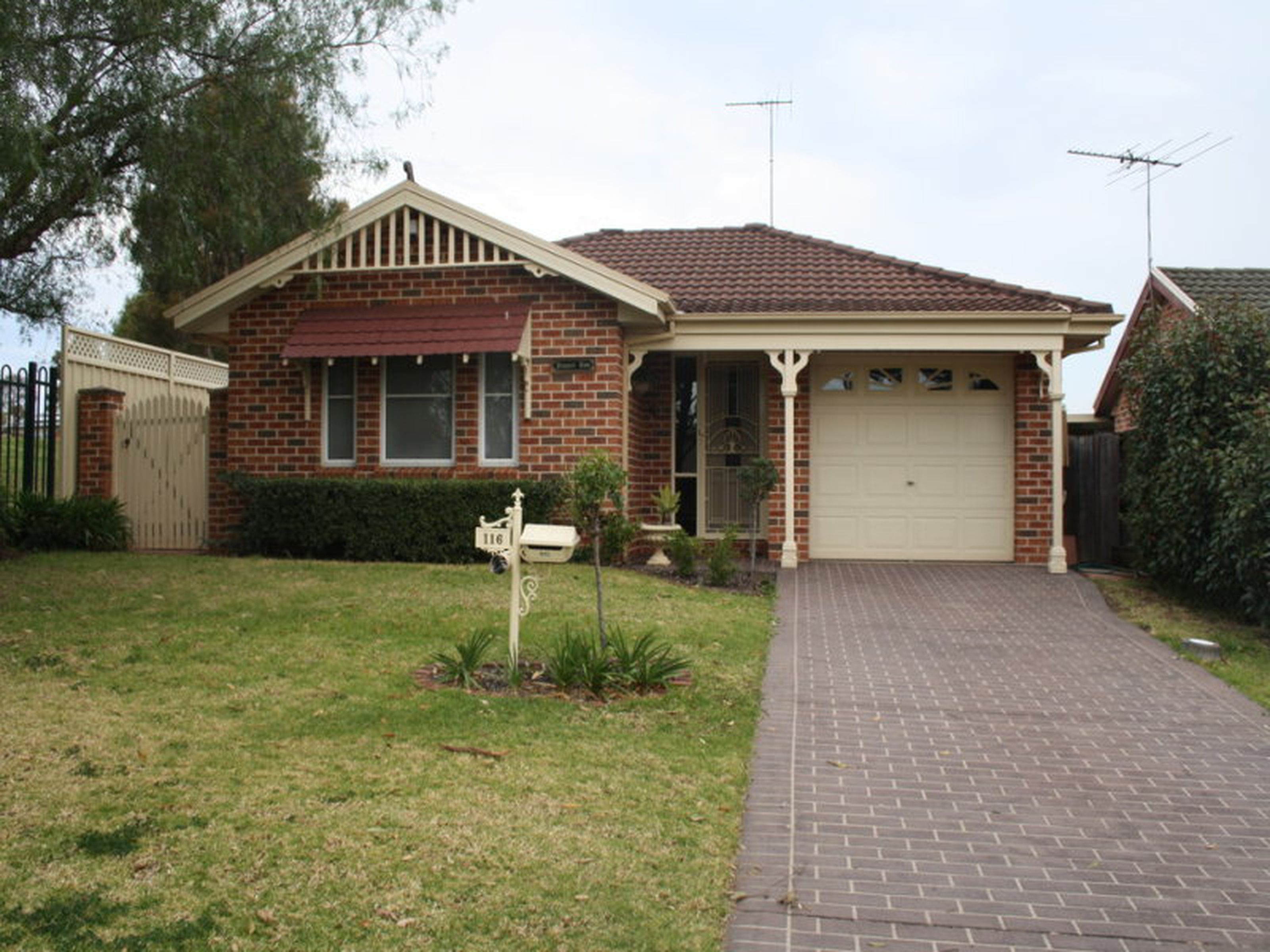 116 Garswood Road, GLENMORE PARK