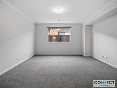 33 Burford Way, Cranbourne North
