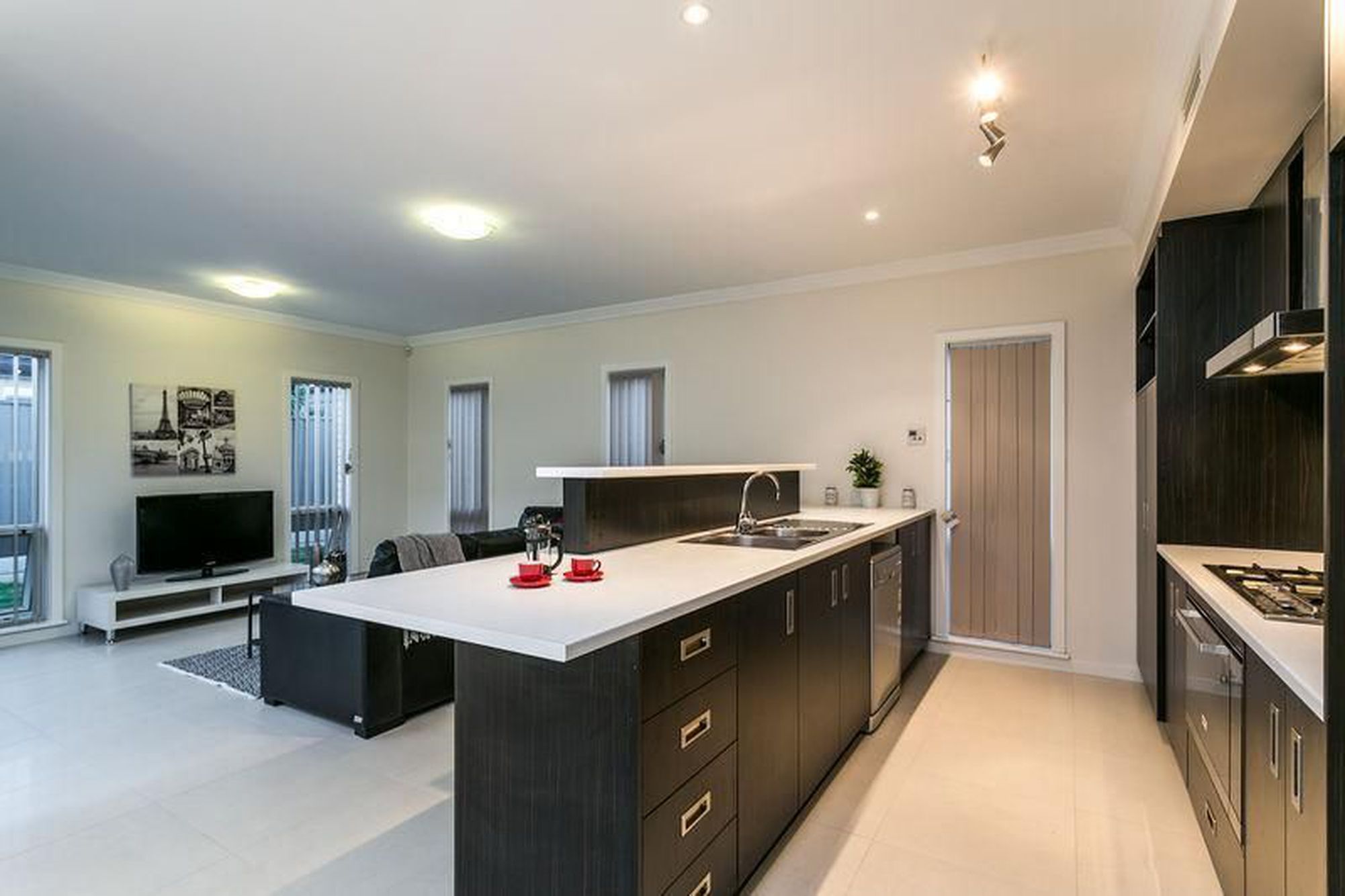 14 Seventh Avenue, Ascot Park