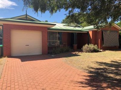 6 Catchpole Close, Dubbo