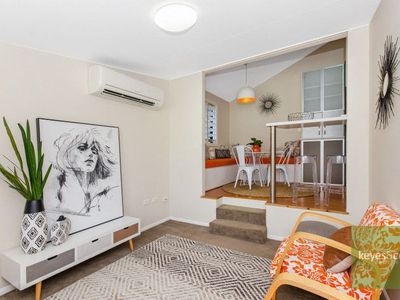 15 Harold Street, West End