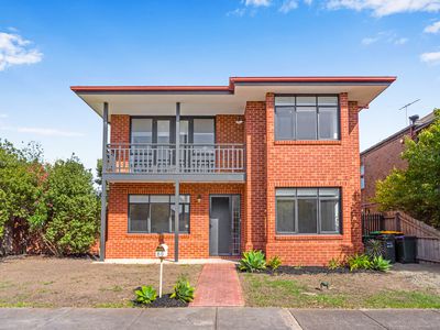 30 McGuire Crescent, Williamstown
