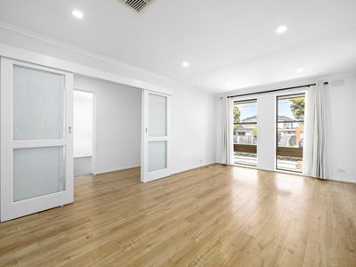 2 / 27 Panorama Street, Clayton