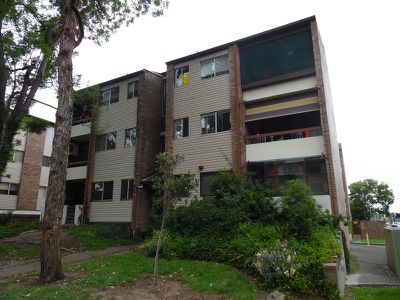 4 / 26 Rememberance Avenue, Warwick Farm