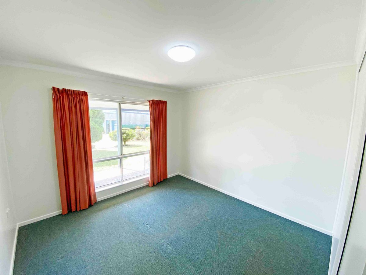 22 Panoramic Drive, Atherton