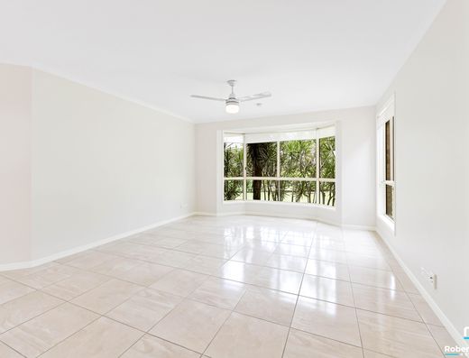 A 3 Bedroom Home PLUS Bonus Room in The Parklands Estate  image 3