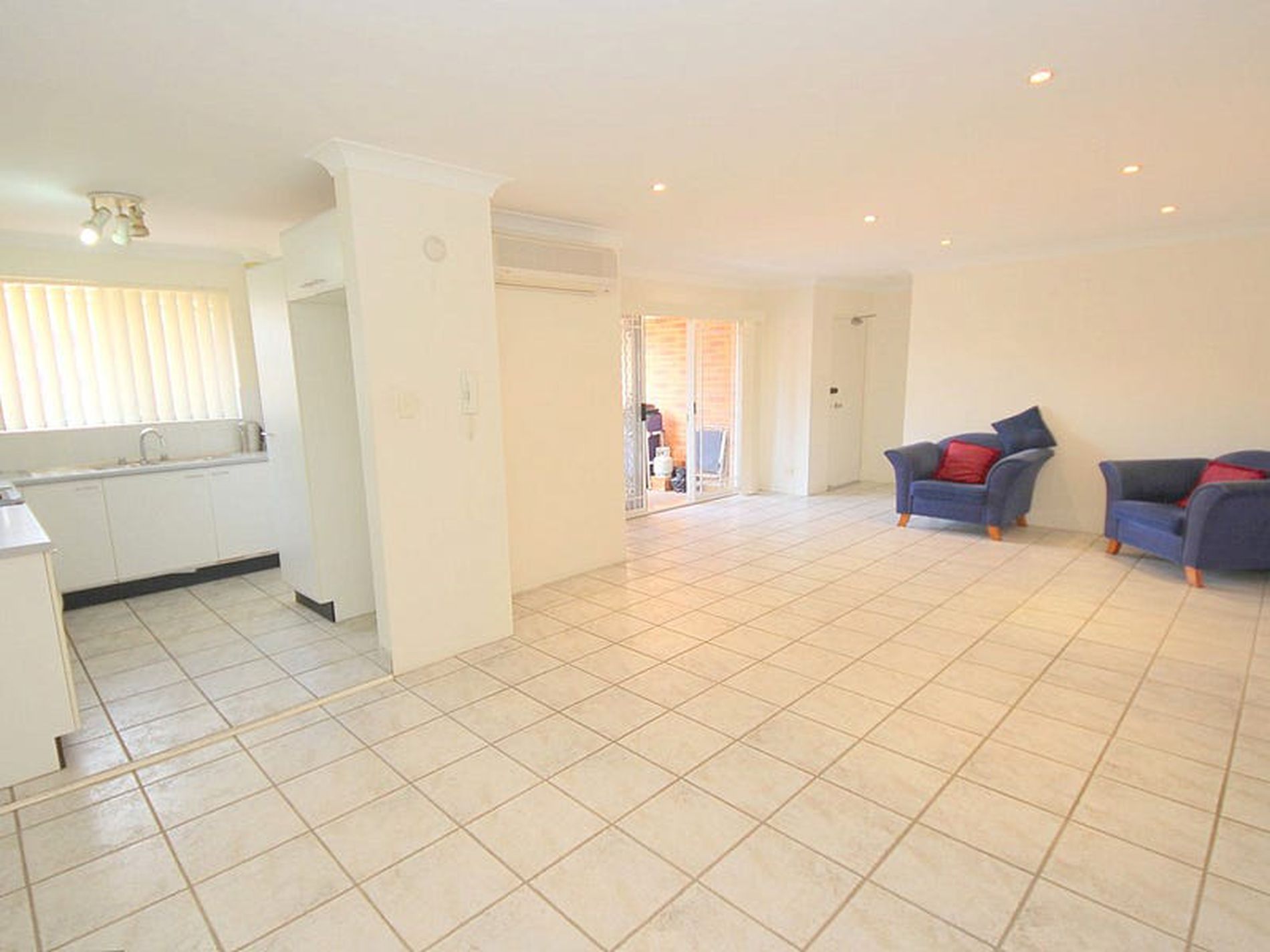 9 / 90 Brancourt Avenue, Yagoona