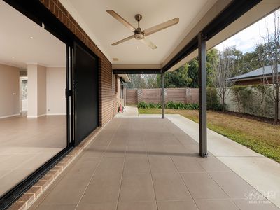 33 WHITELEY CIRCUIT, Baranduda